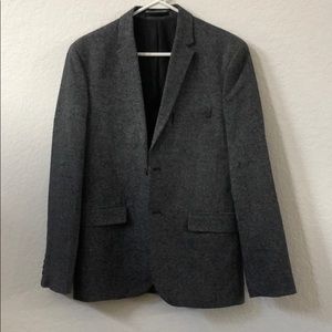 Black and gray sport coat.